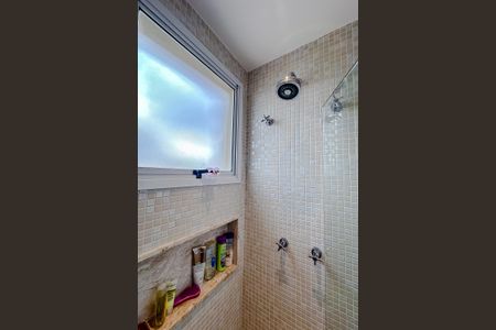 Apartamento à venda com 228m², 4 quartos e 4 vagasBanheiro da Suíte 5