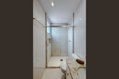 Apartamento à venda com 228m², 4 quartos e 4 vagasBanheiro da Suíte 4