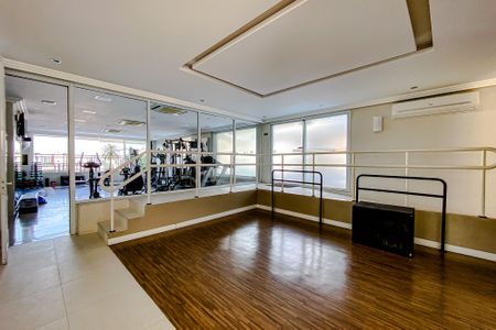 Apartamento à venda com 228m², 4 quartos e 4 vagasÁrea comum - Academia