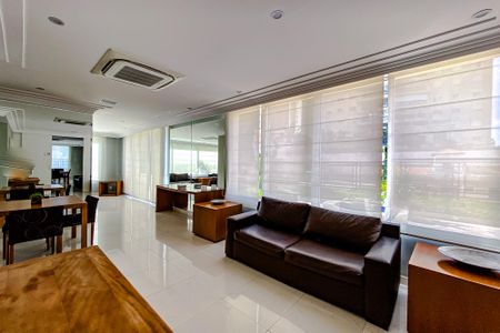 Apartamento à venda com 228m², 4 quartos e 4 vagasÁrea comum