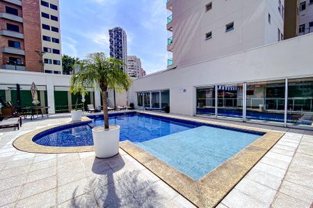 Apartamento à venda com 228m², 4 quartos e 4 vagasÁrea comum - Piscina