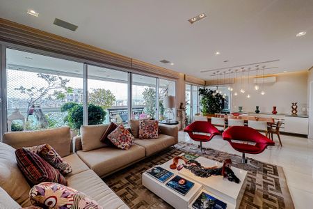 Apartamento à venda com 228m², 4 quartos e 4 vagasSala