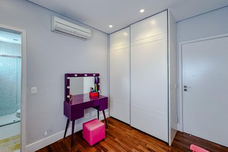 Apartamento à venda com 228m², 4 quartos e 4 vagasSuíte 4
