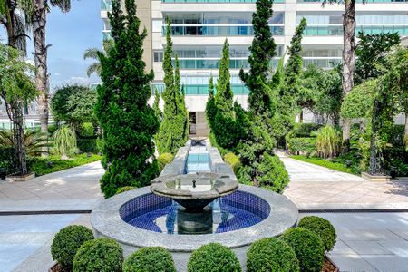 Apartamento à venda com 228m², 4 quartos e 4 vagasÁrea comum