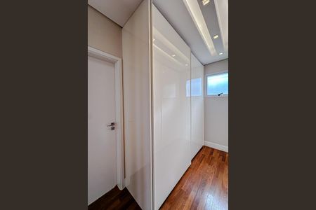 Apartamento à venda com 228m², 4 quartos e 4 vagasSuíte 2