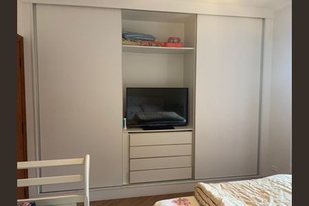 Casa de condomínio à venda com 396m², 3 quartos e 2 vagas Casa de condomínio à venda com 396m², 3 quartos e 2 vagasQuarto 1