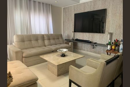 Casa de condomínio à venda com 396m², 3 quartos e 2 vagas Casa de condomínio à venda com 396m², 3 quartos e 2 vagasSala