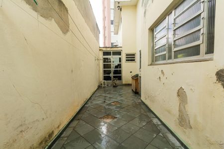 Casa à venda com 180m², 3 quartos e 2 vagasQuintal
