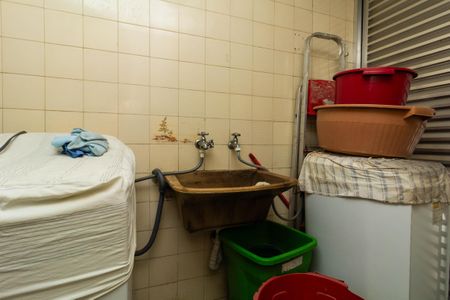 Casa à venda com 180m², 3 quartos e 2 vagasÁrea de Serviço