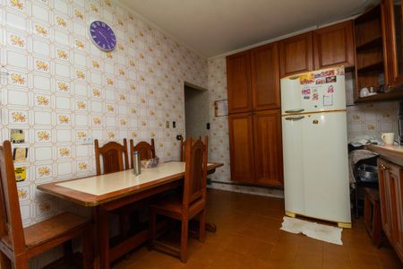 Casa à venda com 180m², 3 quartos e 2 vagasCozinha