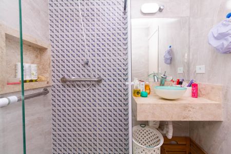 Casa à venda com 180m², 3 quartos e 2 vagasBanheiro Social