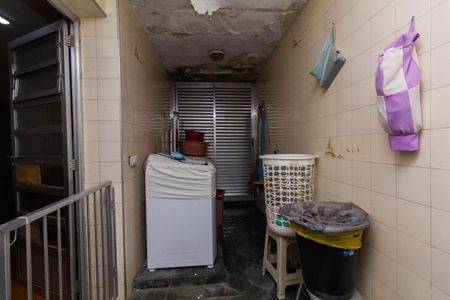 Casa à venda com 180m², 3 quartos e 2 vagasÁrea de Serviço