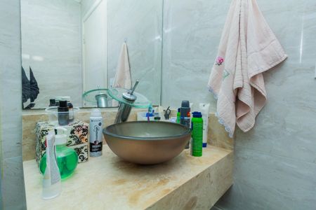 Casa à venda com 180m², 3 quartos e 2 vagasBanheiro Suíte