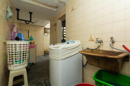 Casa à venda com 180m², 3 quartos e 2 vagasÁrea de Serviço