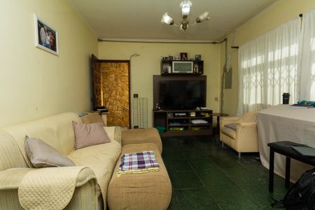 Casa à venda com 180m², 3 quartos e 2 vagasSala