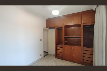 Casa à venda com 300m², 4 quartos e 4 vagasSuíte 2