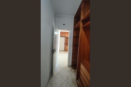 Casa à venda com 300m², 4 quartos e 4 vagasCloset Suíte 2