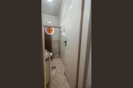 Casa à venda com 300m², 4 quartos e 4 vagasBanheiro da Suíte 1