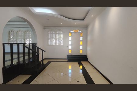 Casa à venda com 300m², 4 quartos e 4 vagasSala 1