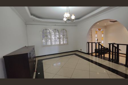 Casa à venda com 300m², 4 quartos e 4 vagasSala 2