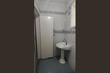 Casa à venda com 300m², 4 quartos e 4 vagasBanheiro da Suíte 2