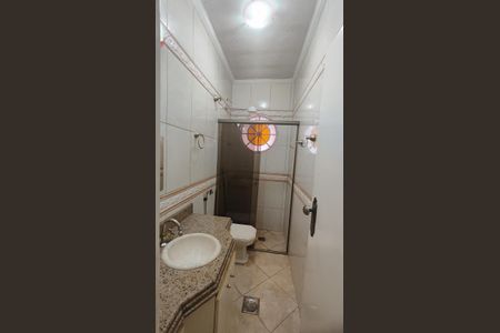 Casa à venda com 300m², 4 quartos e 4 vagasBanheiro da Suíte 1