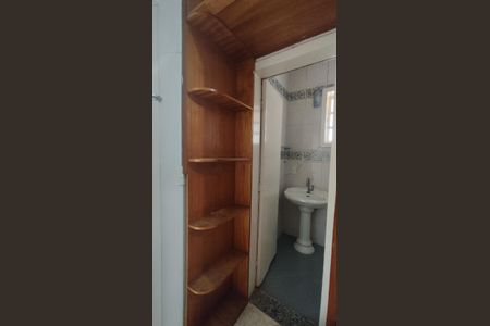 Casa à venda com 300m², 4 quartos e 4 vagasCloset Suíte 2
