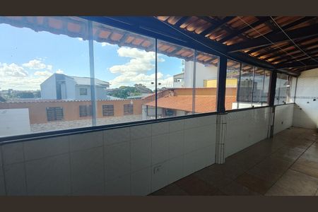 Casa à venda com 300m², 4 quartos e 4 vagasÁrea de Serviço