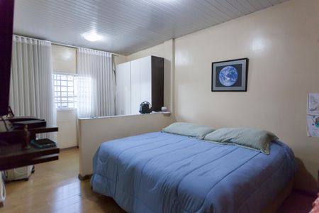 Casa à venda com 837m², 3 quartos e sem vaga Casa à venda com 837m², 3 quartos e sem vagaQuarto 1