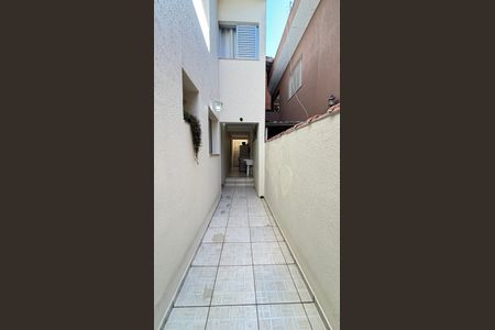 Casa à venda com 210m², 4 quartos e 2 vagasCorredor - Quintal