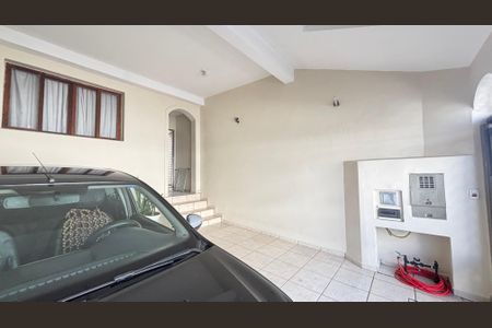 Casa à venda com 210m², 4 quartos e 2 vagasGaragem