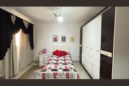 Casa à venda com 210m², 4 quartos e 2 vagasQuarto 2