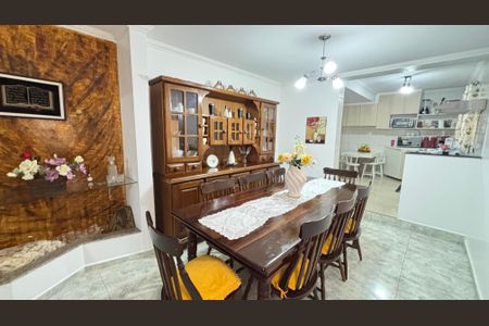 Casa à venda com 210m², 4 quartos e 2 vagasSala de Jantar