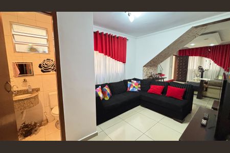 Casa à venda com 210m², 4 quartos e 2 vagasSala