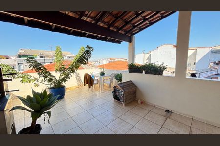 Casa à venda com 210m², 4 quartos e 2 vagasCobertura