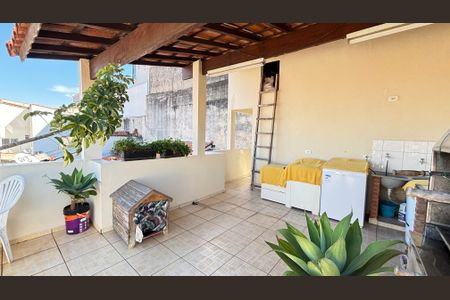 Casa à venda com 210m², 4 quartos e 2 vagasCobertura