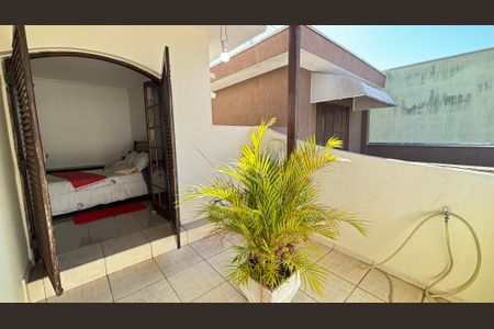 Casa à venda com 210m², 4 quartos e 2 vagasSuite 1 - Varanda