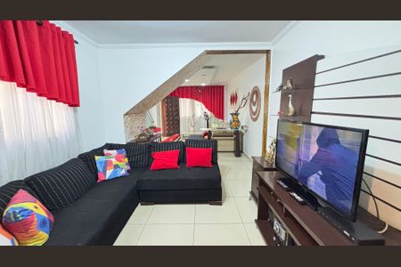 Casa à venda com 210m², 4 quartos e 2 vagasSala