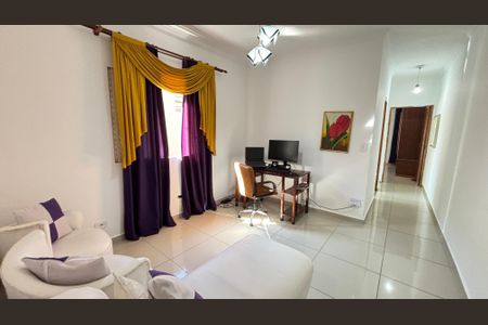 Casa à venda com 210m², 4 quartos e 2 vagasEscritório