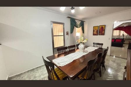 Casa à venda com 210m², 4 quartos e 2 vagasSala de Jantar