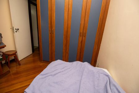 Apartamento à venda com 145m², 4 quartos e 2 vagasQuarto 2