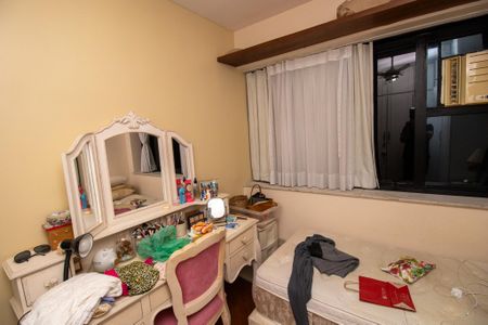 Apartamento à venda com 145m², 4 quartos e 2 vagasQuarto 3