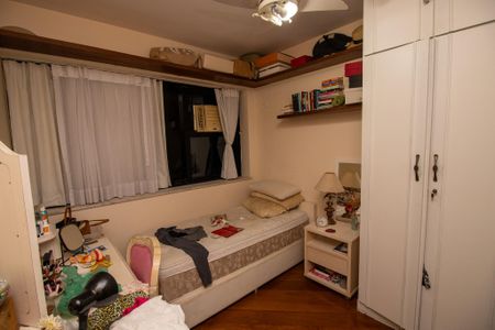 Apartamento à venda com 145m², 4 quartos e 2 vagasQuarto 3