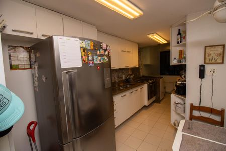 Apartamento à venda com 145m², 4 quartos e 2 vagasCozinha