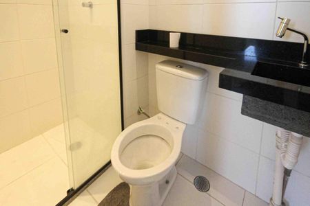 Apartamento para alugar com 33m², 2 quartos e sem vagaBanheiro