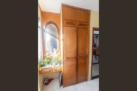 Apartamento para alugar com 82m², 3 quartos e 1 vaga Apartamento para alugar com 82m², 3 quartos e 1 vagaArmário do Quarto 2