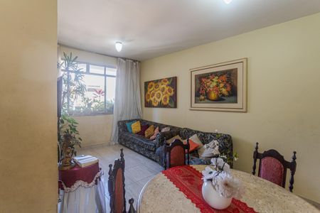 Apartamento para alugar com 82m², 3 quartos e 1 vaga Apartamento para alugar com 82m², 3 quartos e 1 vagaSala