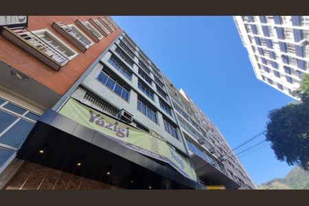 Apartamento para alugar com 107m², 3 quartos e 1 vaga Apartamento para alugar com 107m², 3 quartos e 1 vagaFachada