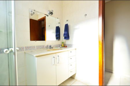 Apartamento à venda com 87m², 3 quartos e 2 vagasBanheiro social