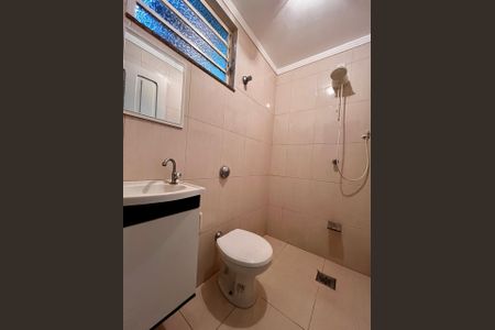 Casa à venda com 320m², 4 quartos e 3 vagas Casa à venda com 320m², 4 quartos e 3 vagas Edícula Banheiro